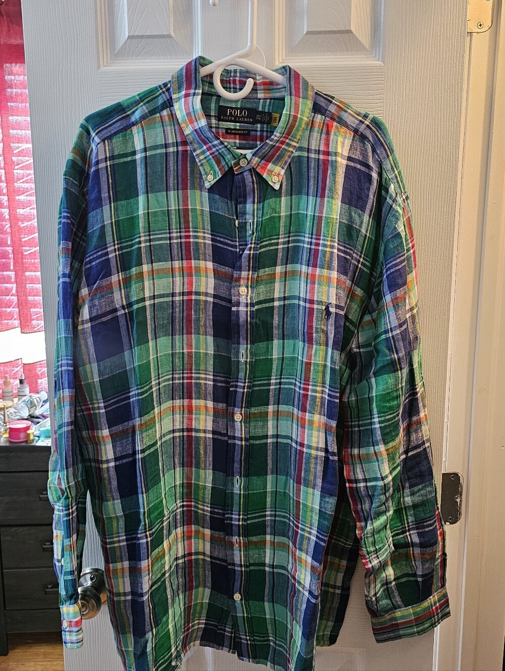 Un Tucked Fit Polo by Ralph Lauren Blue, Green & Navy Plaid Button-Down Shirt